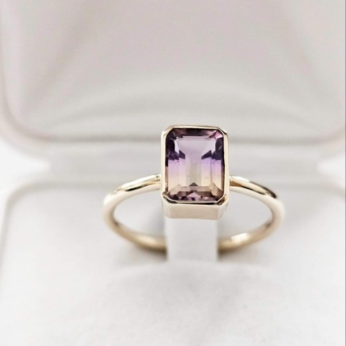 "Stretto" Grande pierścionek z Ametrynem 8/6