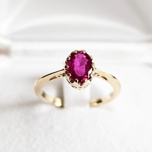 Walencja Vintage Classic Rubin 7/5mm 