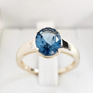 " Faro Owal " Pierścień z Topazem London Blue 2.80ct)