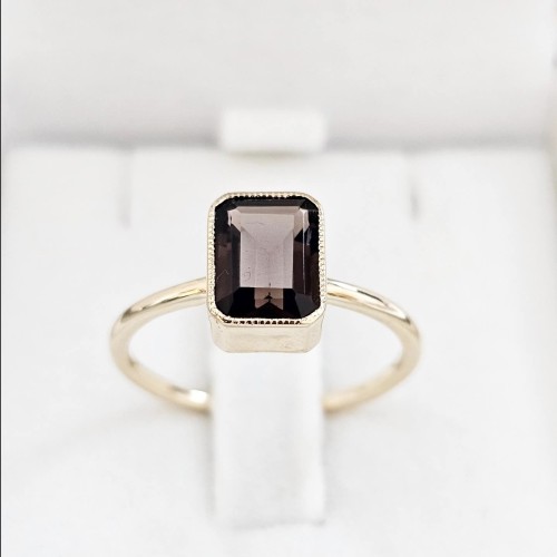 "Stretto" Grande pierścionek z Kwarc Dymny 8/6mm 