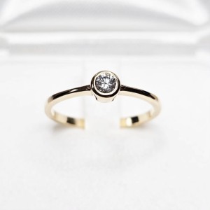 Aida Pierścionek zaręczynowy z Brylantem.