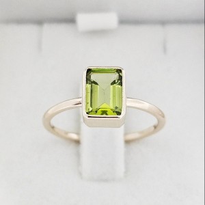 "Stretto" Grande pierścionek z Olivinem 