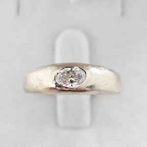 Split młotkowany Diament Lab. 6/4mm  ok 0.38ct 