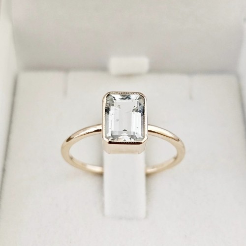 "Stretto" Grande pierścionek z Akwamaryn 8/6 2.0ct