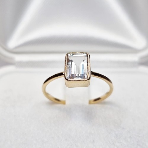 "Stretto" pierścionek z naturalnym Topazem  