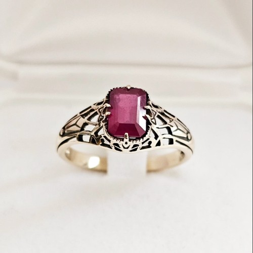 " Lyon " Vintage Rubin 