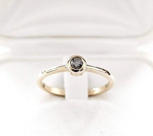 Aida Pierścionek zaręczynowy z Brylantem Pieprz I sól 