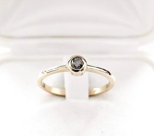 Aida Pierścionek zaręczynowy z Brylantem Pieprz I sól 