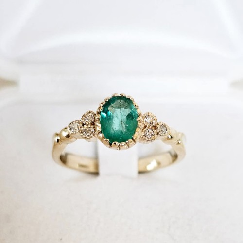 Girona Szmaragd i Diamenty 