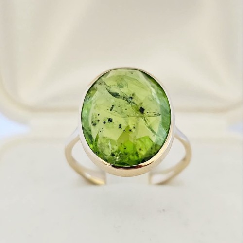 " Skradin" Vintage Perydot 12ct 