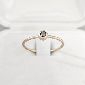 Tokyo Chisai Diament S&P 0.10ct 