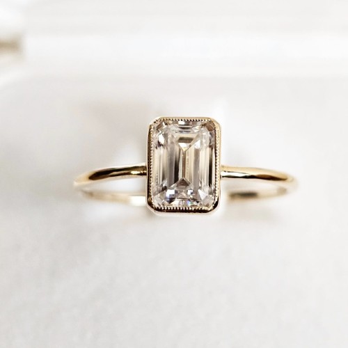 "Stretto" pierścionek z Diamentem ok 1.00ct Grown Lab.