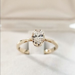 Walencja Mała Vintage Diament Lab. 6/4mm  0.42ct 