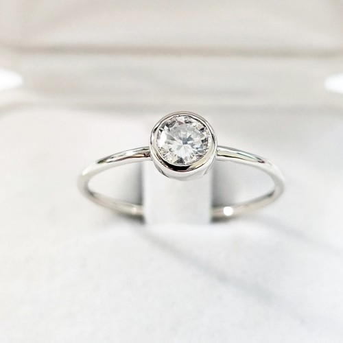 Tokyo  Moissanit 0.50ct Hrd 